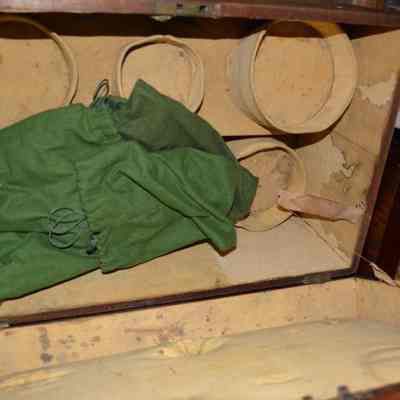 1986.046 (2)- interior: Origformat: Artifact