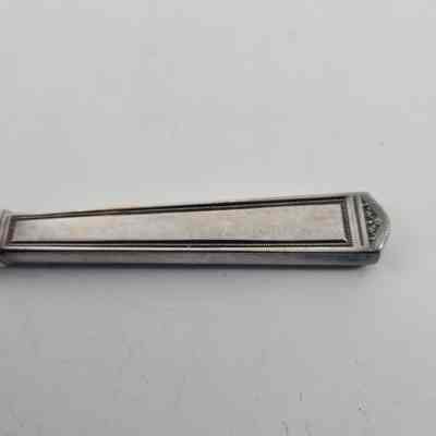Engraving on handle