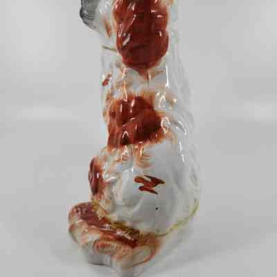 Left side of King Charles Spaniel figurine