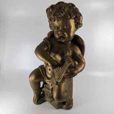 Figurine