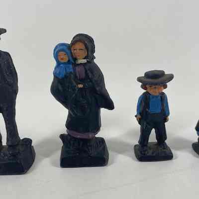 Figurine Set