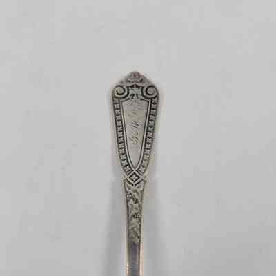 Ivy design on handle