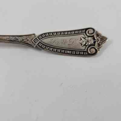 Monogram "SMD" on handle