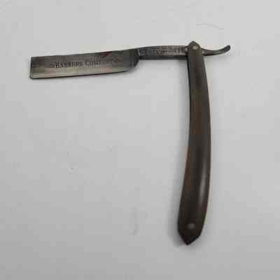 Razor blade opened