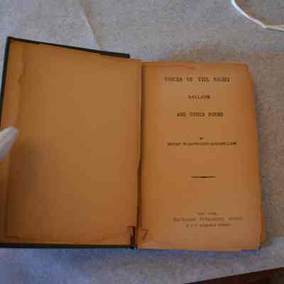 2002.299 (5): Origformat: Artifact