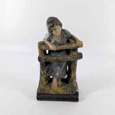 Figurine