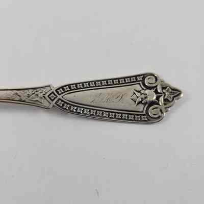 Monogram "SMD" on handle