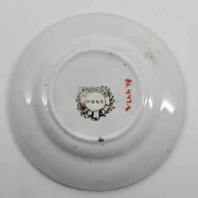 Bottom of plate with makers mark "Hawthrone R H & S"