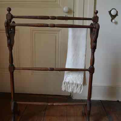 Towel Rack