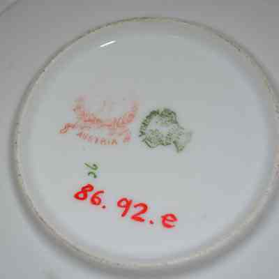 1986.092 E- reverse: Origformat: Artifact