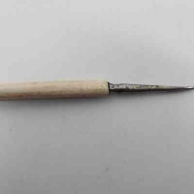 Reverse of cuticle tool