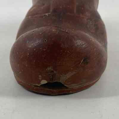 hole at toe