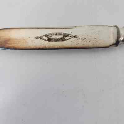 Engraving "1847 Rogers Bros Warranted"