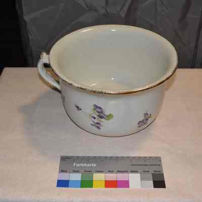 Pot, Chamber