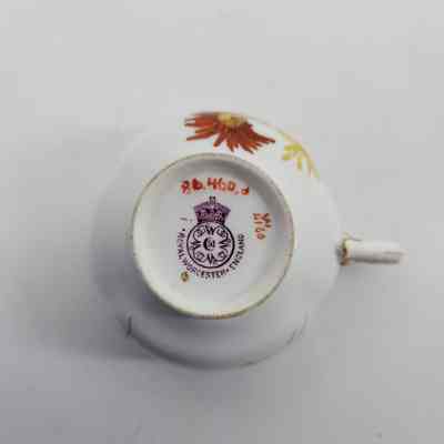 Bottom of teacup with makers mark "ROYAL WORCESTER ENGLAND"