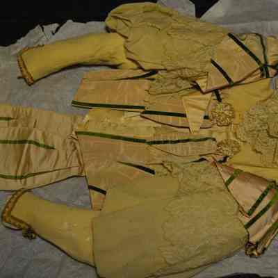 1993.006 B - Bodice: Origformat: Artifact
