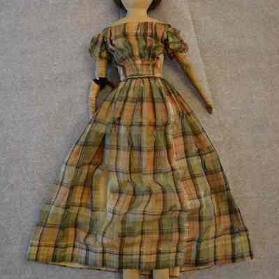 1987.003 - Doll: Origformat: Artifact