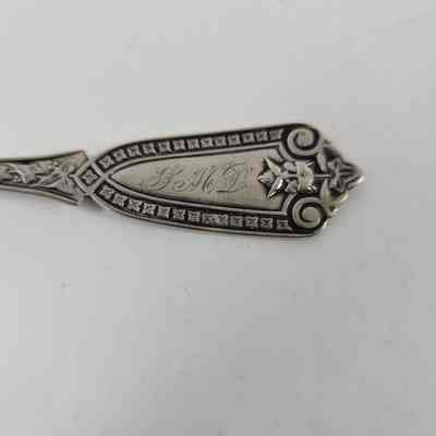Monogram "SMD" on handle