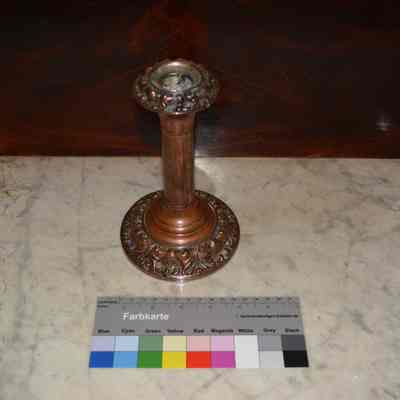 1986.084 B (4): Origformat: Artifact