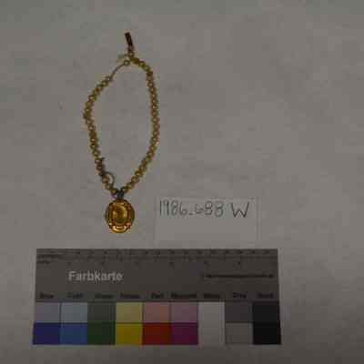 1986.688 W (4): Origformat: Artifact