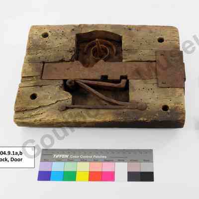 Barn Door: Lock mechanism and Key