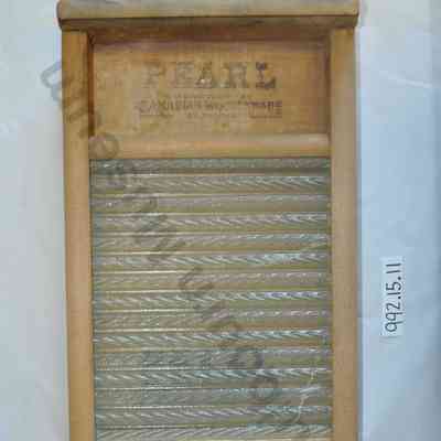 "Pearl" Washboard