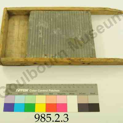 Toy: Doll's Washboard