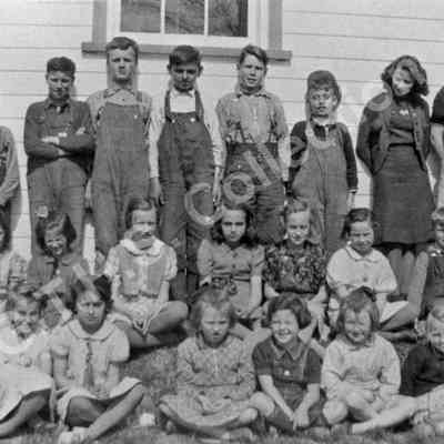 Photograph: Ashton Union School, S.S. No. 7 Goulbourn, S.S. No. 12 Beckwith