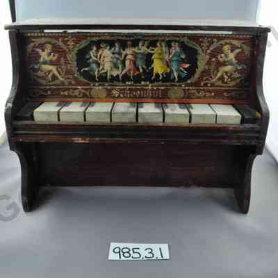 Toy: Schoenhut Piano