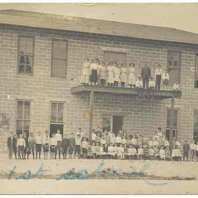 Schoolchildren at Second Schoolhouse c.1912