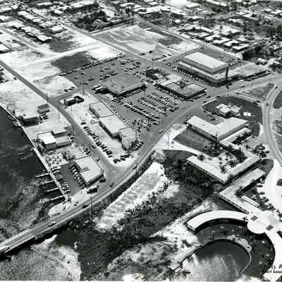 Gateway Shopping Center at Sunrise Boulevard and Federal Highway