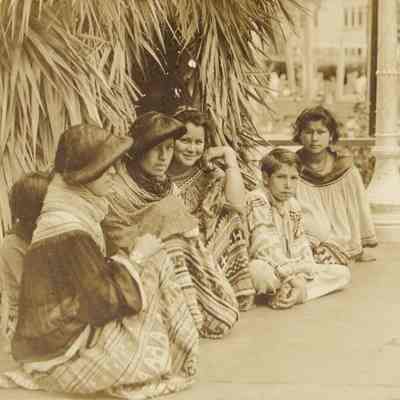 Group of Seminole Women and Children, 1930s