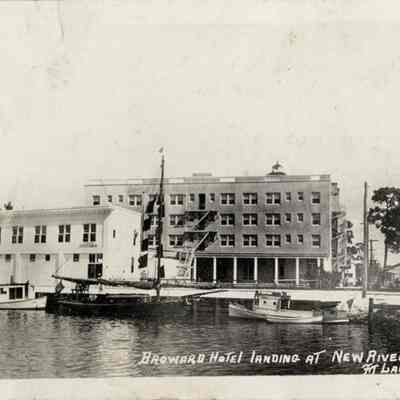 "Klyo" at Broward Hotel Landing on New River 1921
