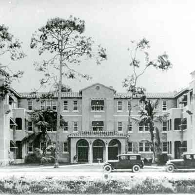 Towers Apartments (824 SE 2nd Street) 1920's