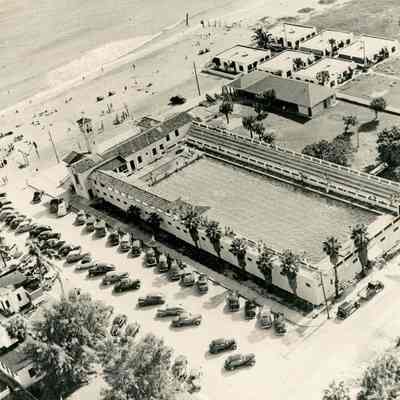 Las Olas Casino Pool