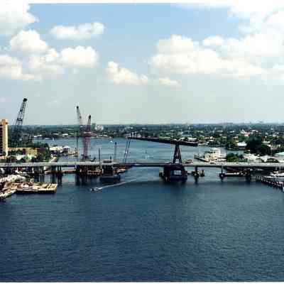 Aerial of 17th St Bridge