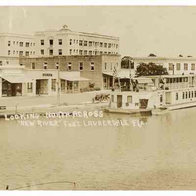 Paddlewheel Willena of Chicago Docked on New River, 1919