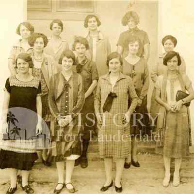 Ruth (Teal) Dichtenmueller: Faculty of the West Side Elementary School c.1925