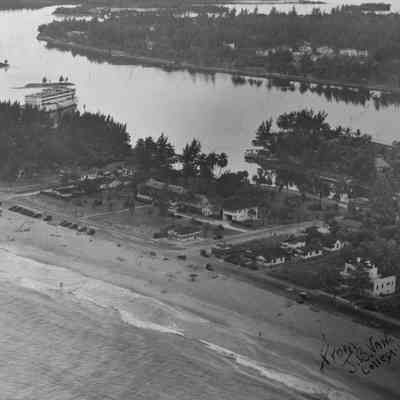 Las Olas Beach with Las Olas Inn and Amphitrite 1935