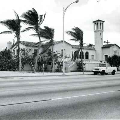 Las Olas Casino Pool from A1A