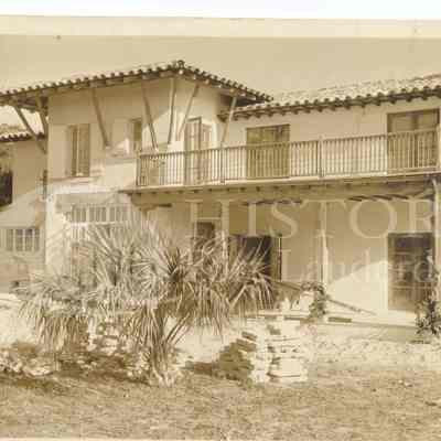 Exterior Follansbee home under construction