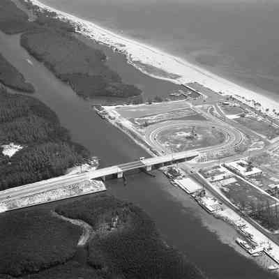 Dania Beach Cloverleaf look NE
