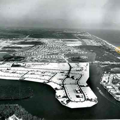 Sunrise Shopping Center and Coral Ridge Development 1954
