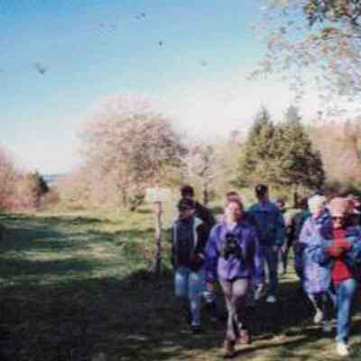 Group enjoys guided Birds & Breakfast hike