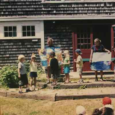 Camper presentation outside Barn