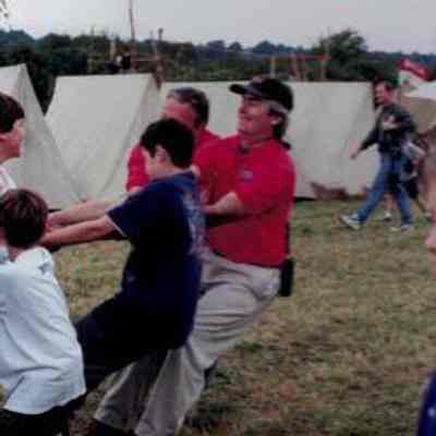 Larry Taft leads tug of war