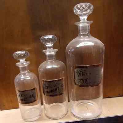 Bottle, apothecary