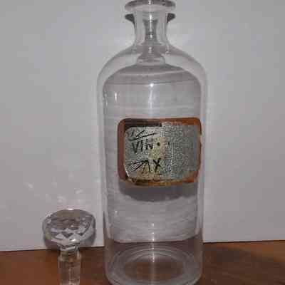 Apothecary bottle with stopper - large