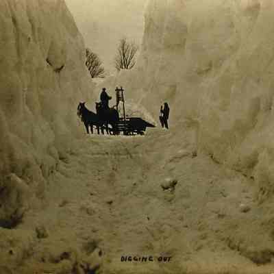 Postcard, Storms, 1918 Snow Storm