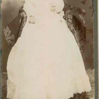 Cabinet Card, Gladys Neefe